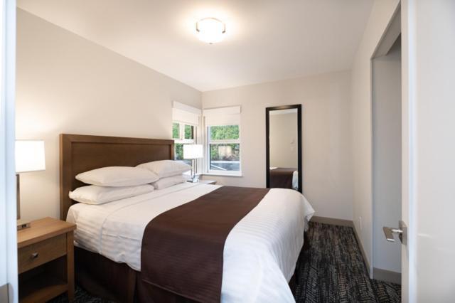 George Point Motel Surrey