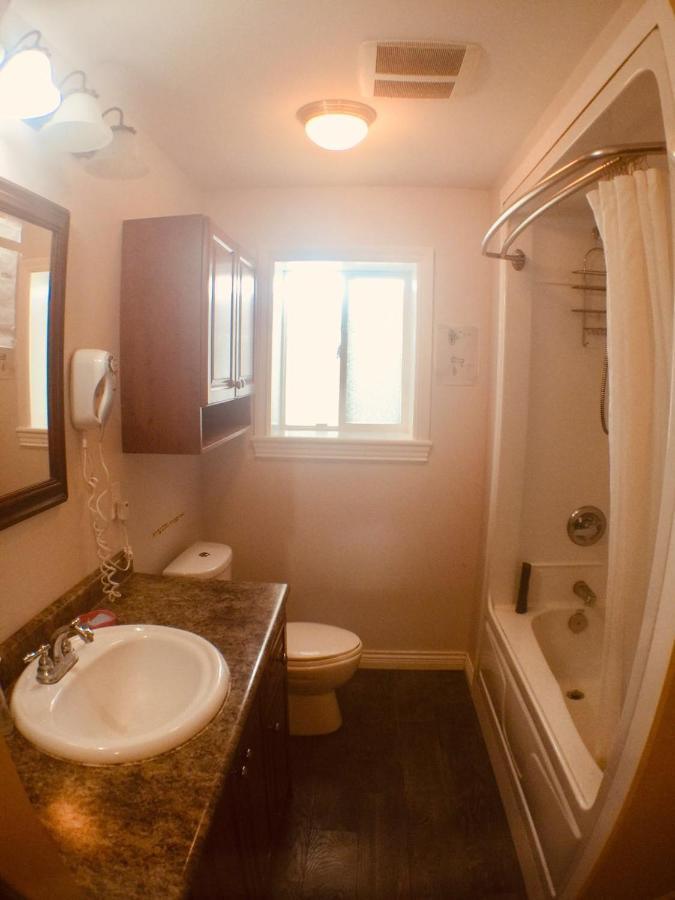 Good Location Homestay Surrey
