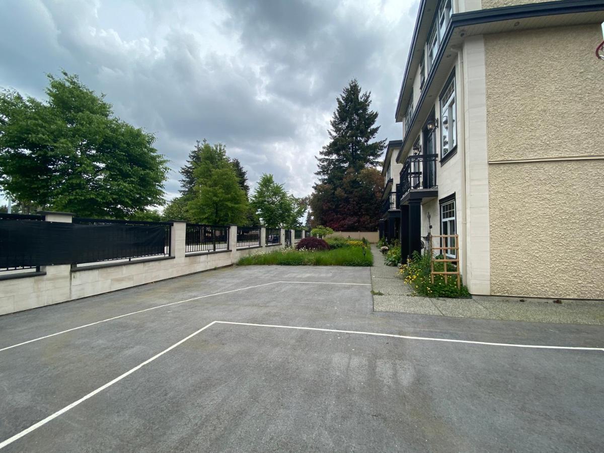 The Empress Palace Inn 4*