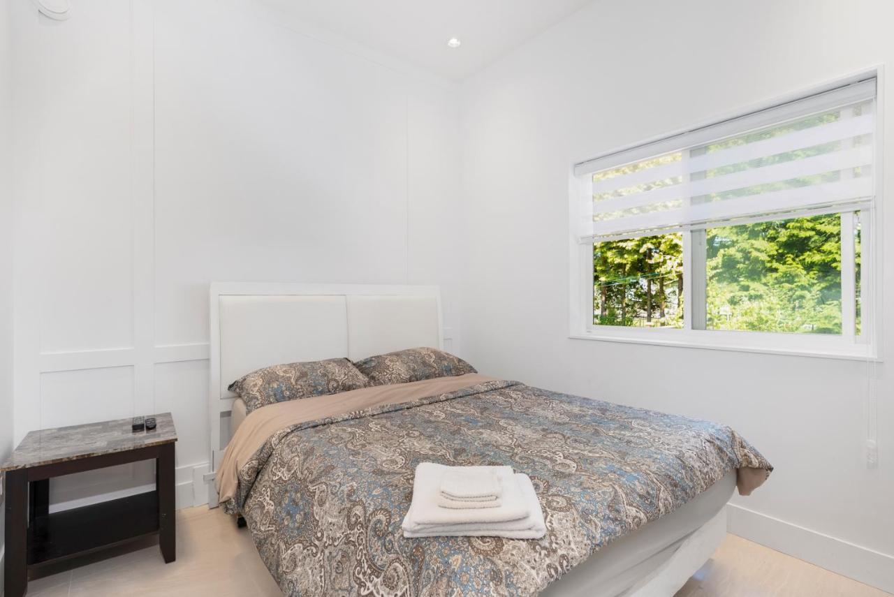 Michael's Homestay Surrey