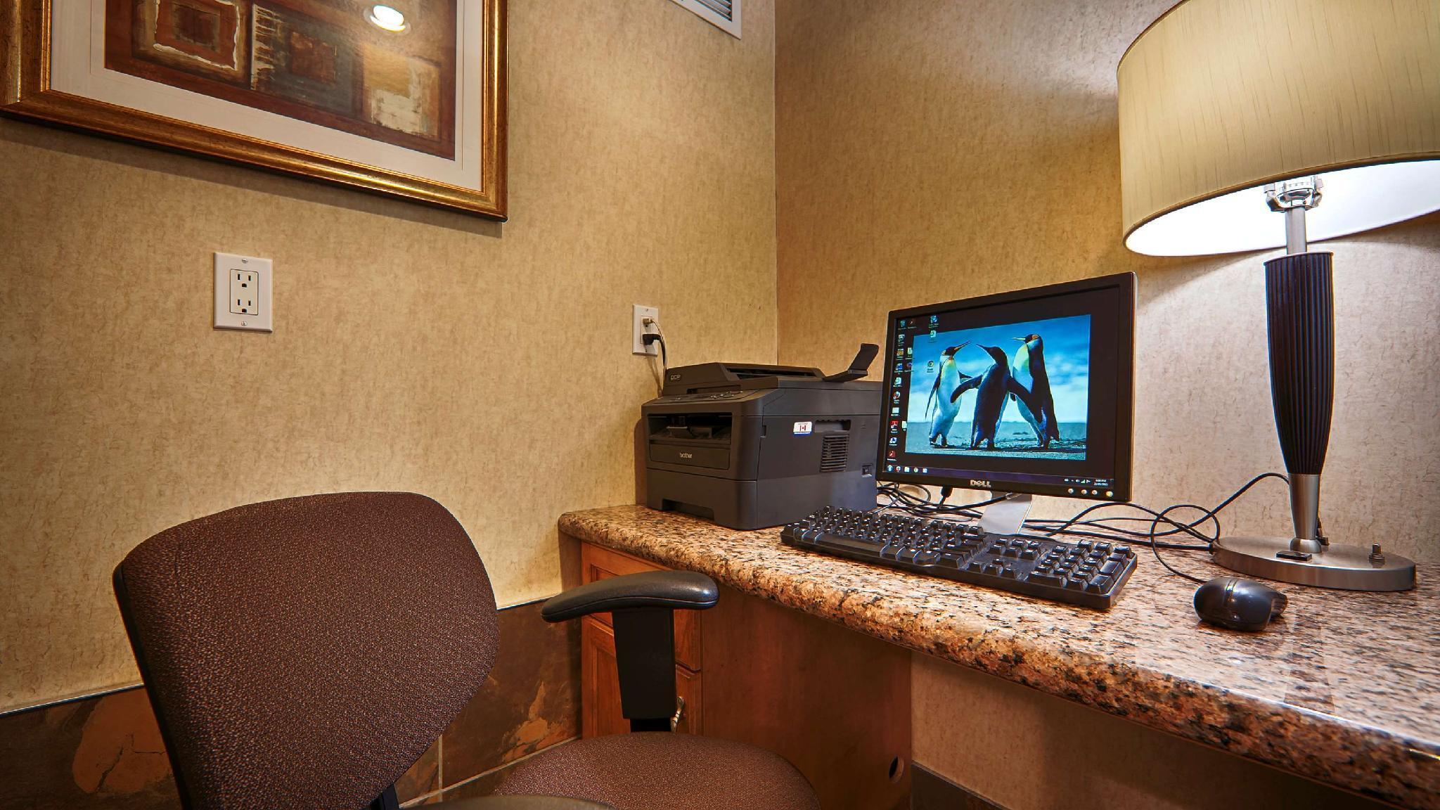 Western Peace Arch Hotel Surrey