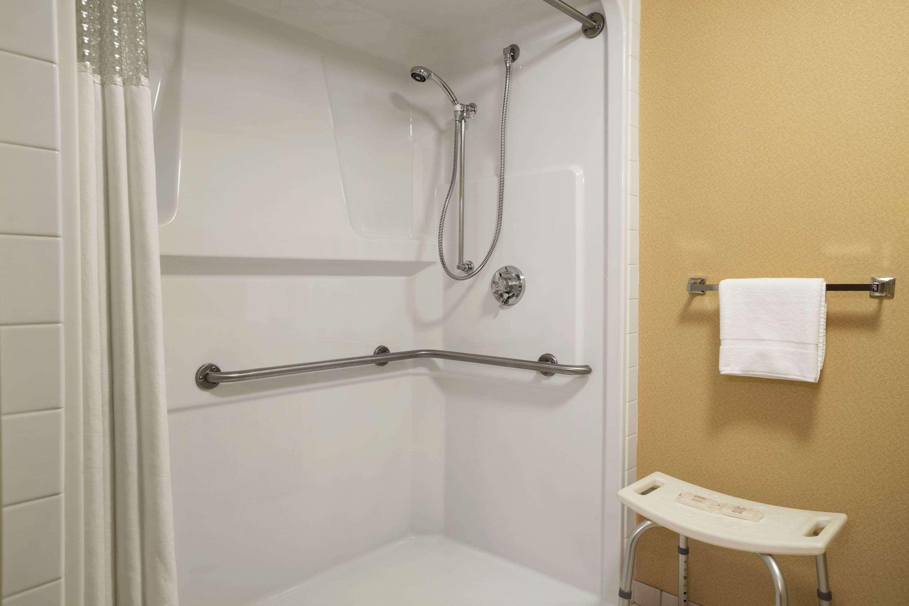 Hotel Ramada By Wyndham Surrey/langley Surrey