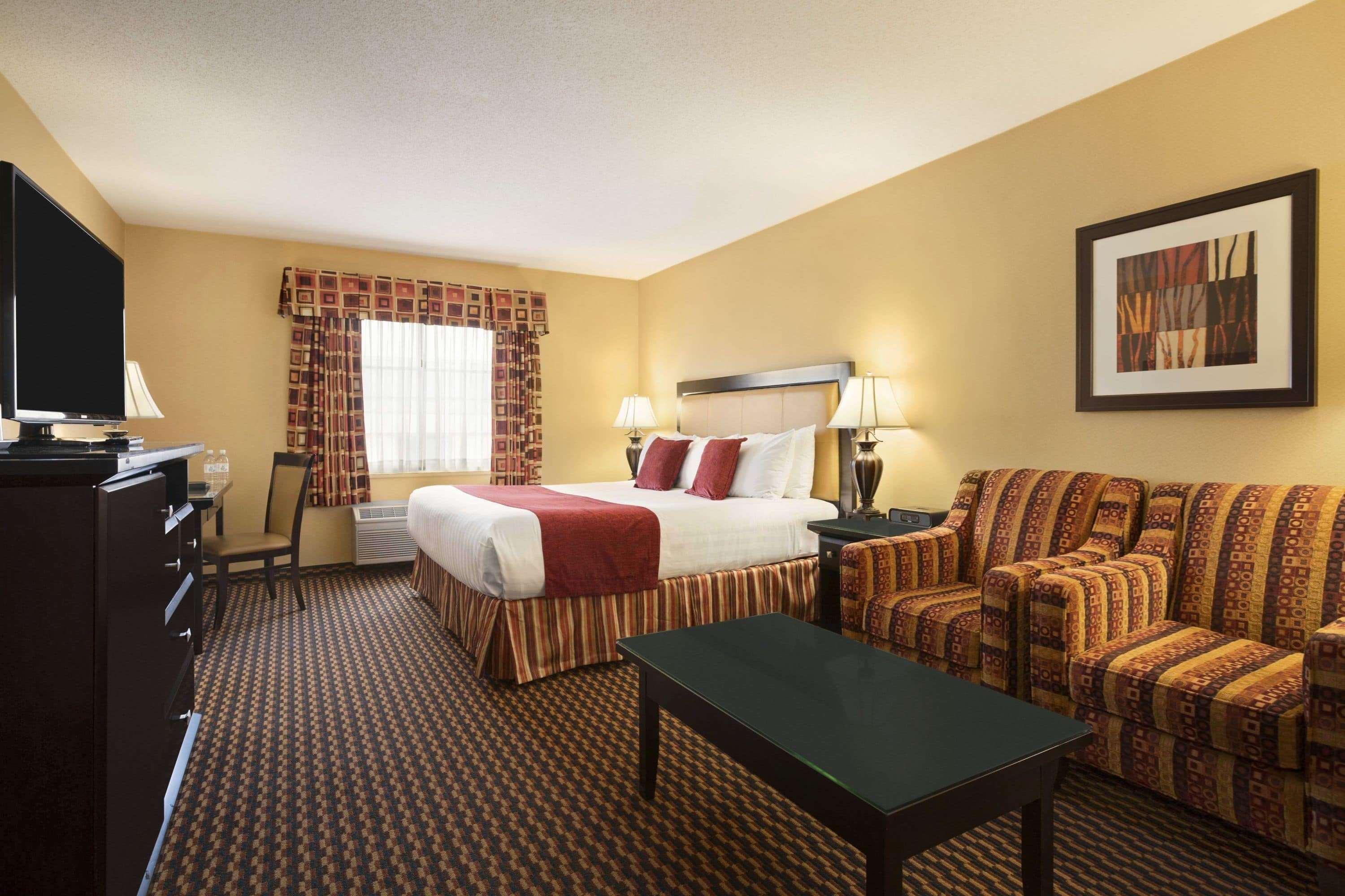 Ramada By Wyndham Surrey/langley Hotel 3*