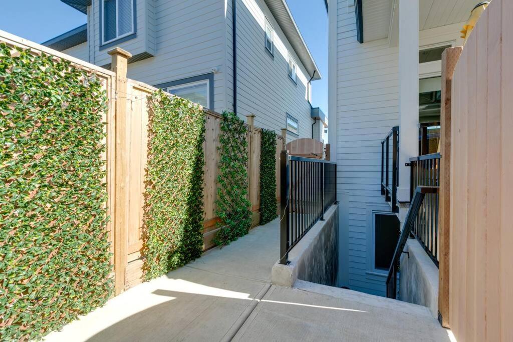 Apartment Guest In South Surrey