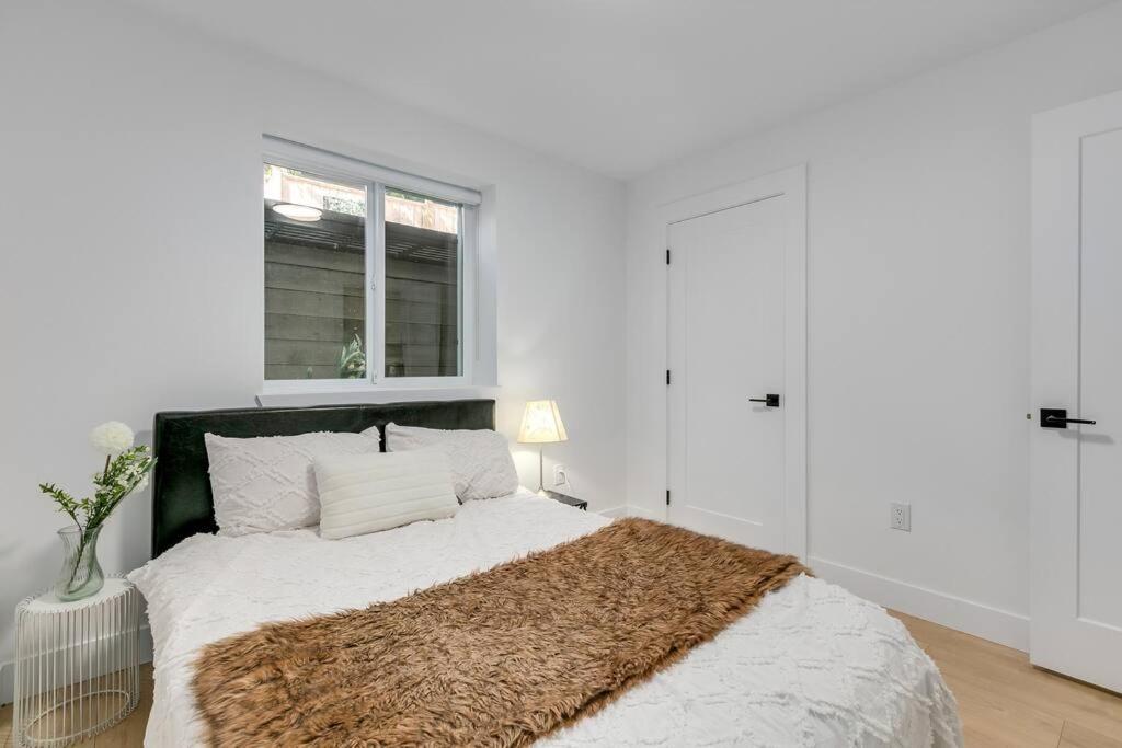 Apartment Guest In South Surrey