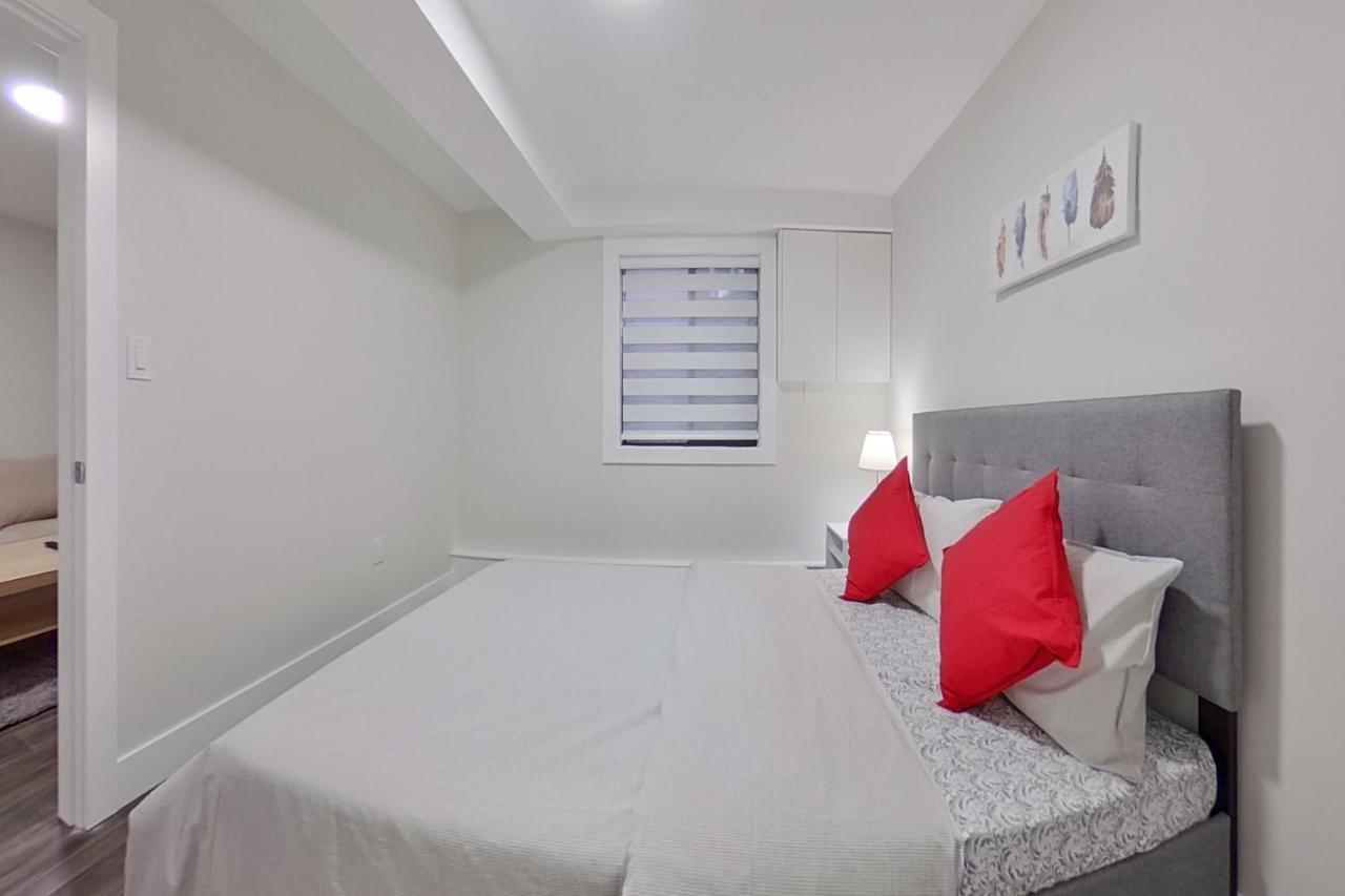 Modern Fully Equipped And Place To Enjoy Surrey