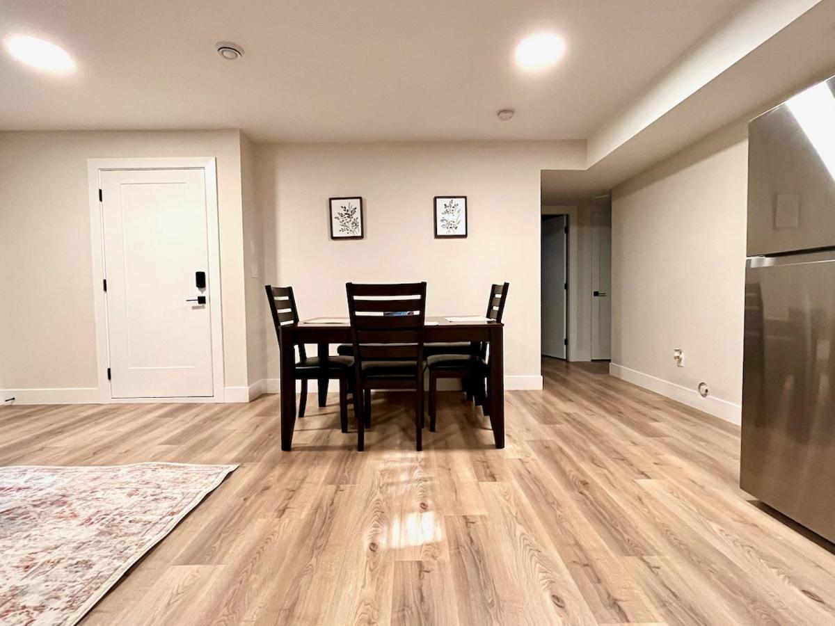 The Harmony Spacious 2 Bdrms 2 Beds Basement Surrey