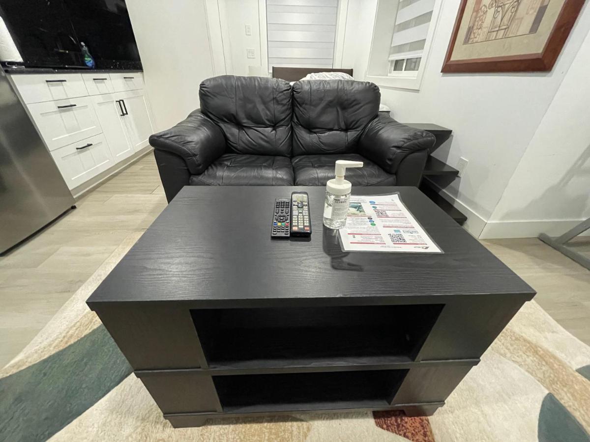 Modern & Luxurious In Apartment *