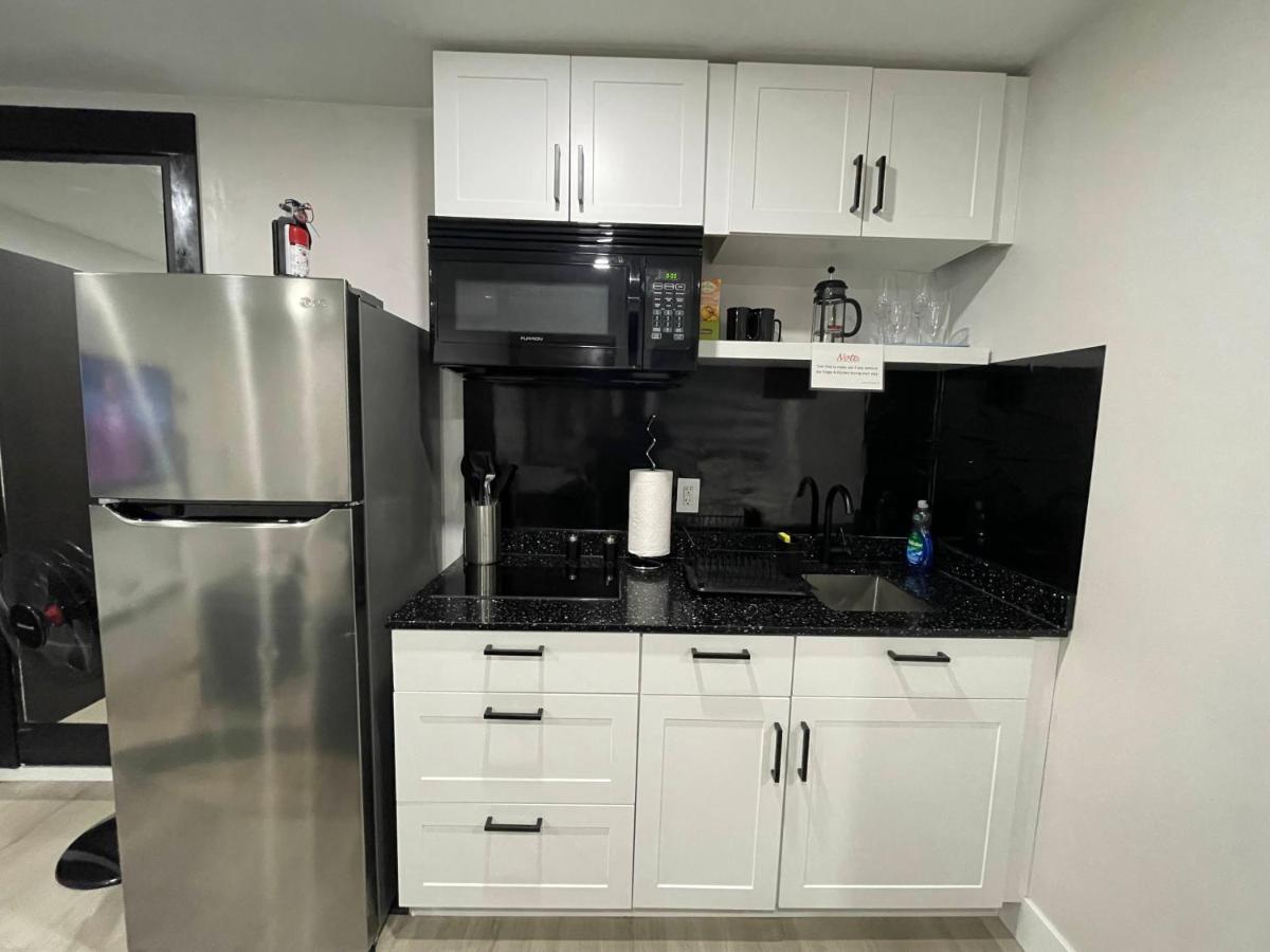 Modern & Luxurious In Apartment Surrey