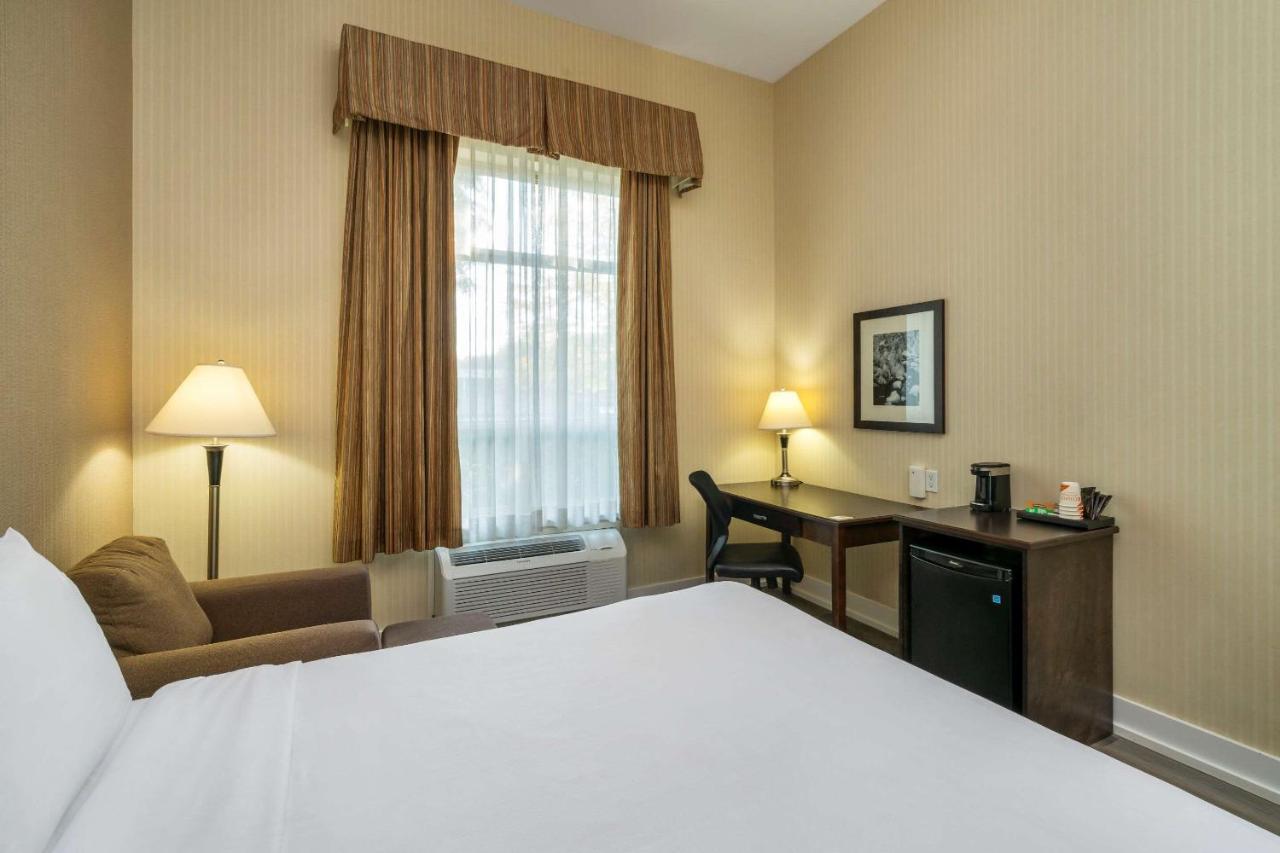 Comfort & Hotel Surrey