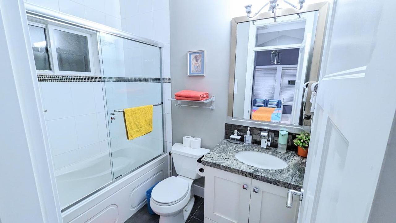 Cozy Ensuite Near Nature & Amenities * Surrey