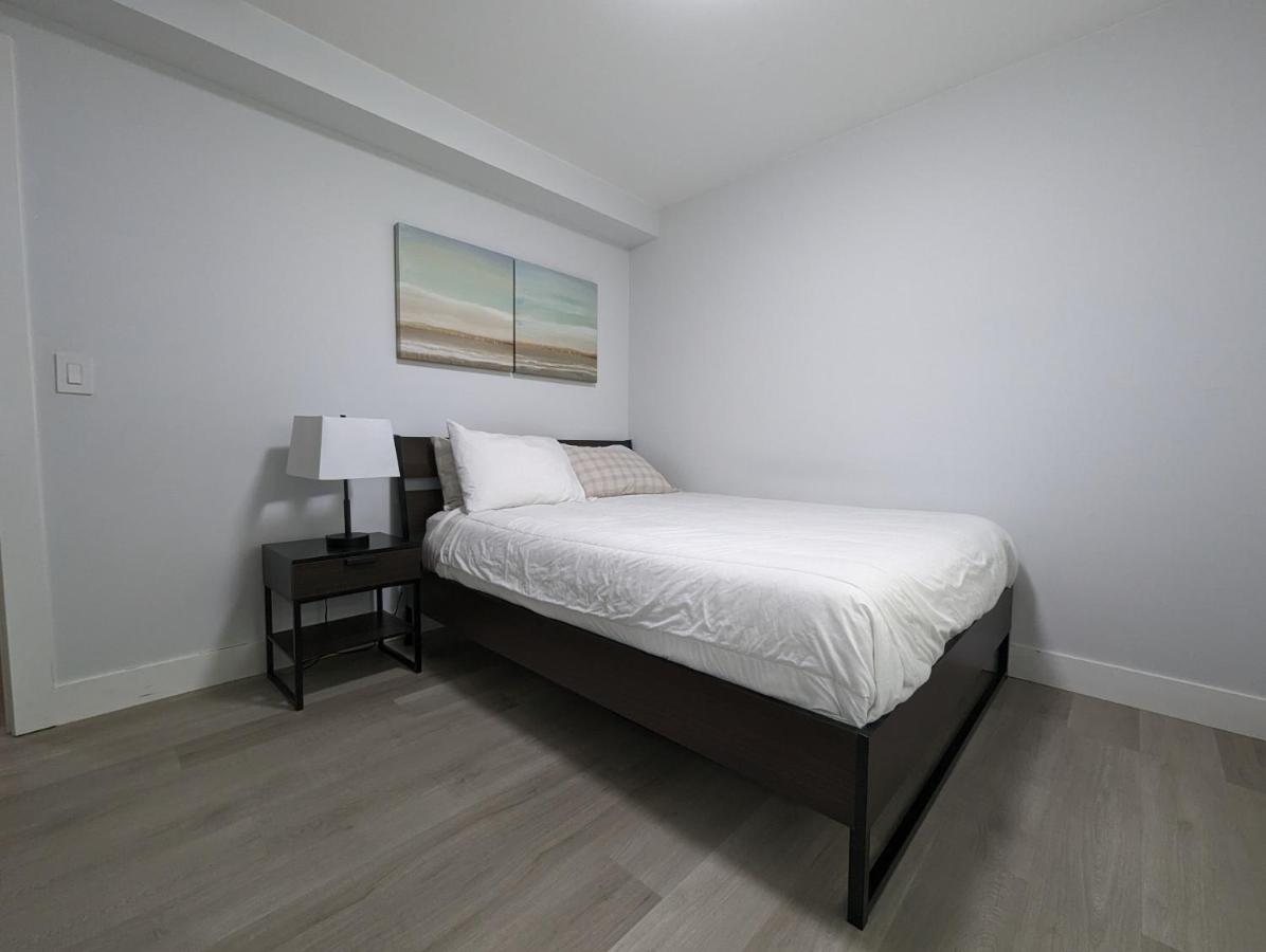 Modern & Luxurious In Apartment *