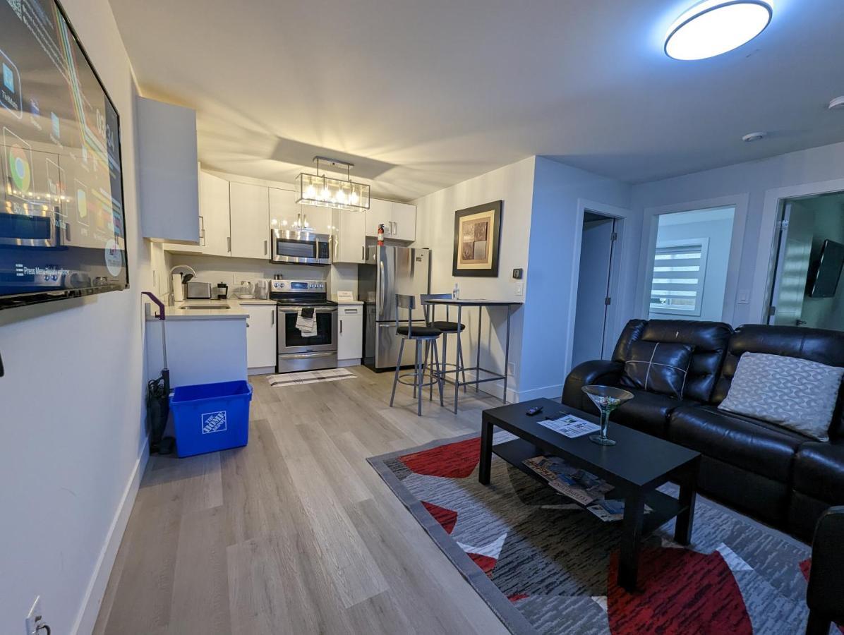 Modern & Luxurious In Apartment Surrey