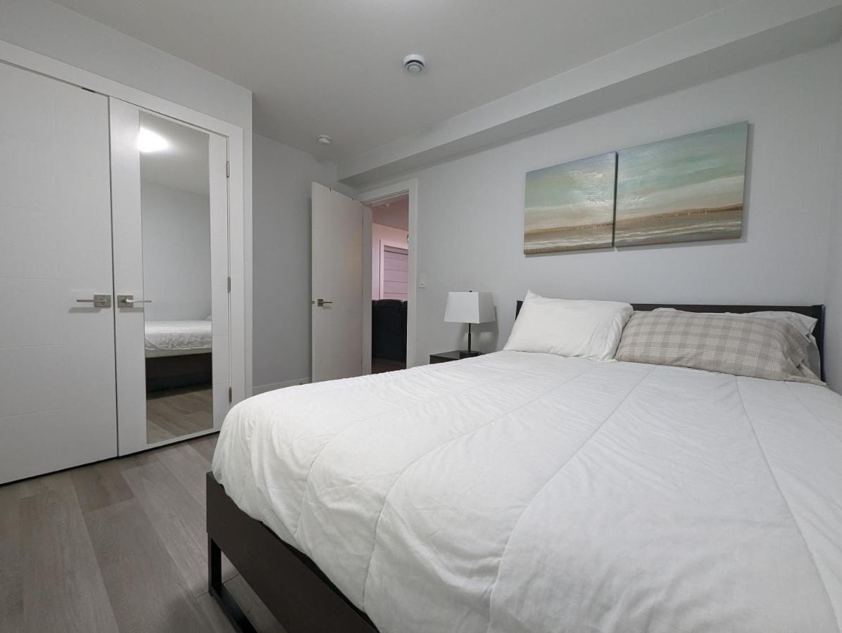 Modern & Luxurious In Apartment *