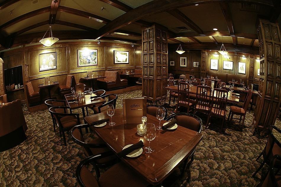 Compass Point - Hotel