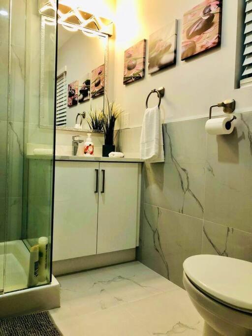 Beautiful 1 Bedrm & Kitchen Near Vancouver. Apartment