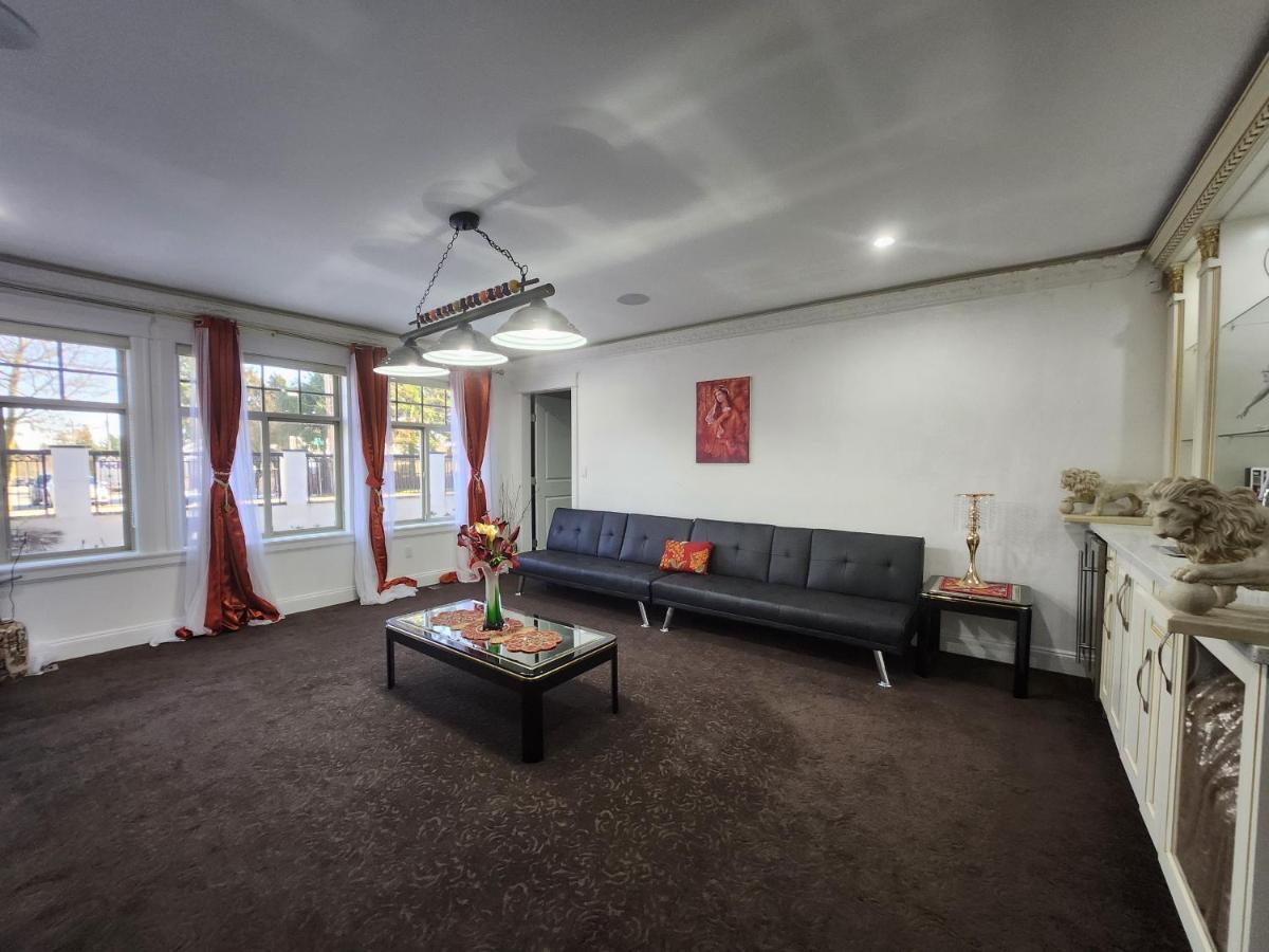 Empress Stays Homestay Surrey