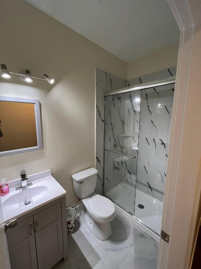 Furnished And Cozy * Surrey