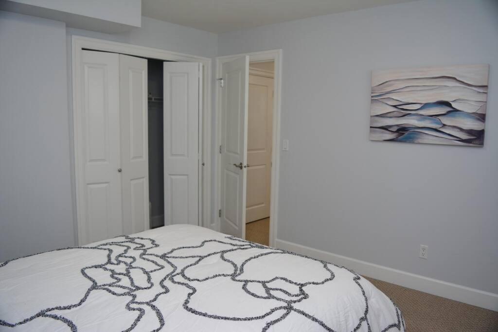 Beautiful 2 Bedroom Place In Surrey/langley Apartment Surrey