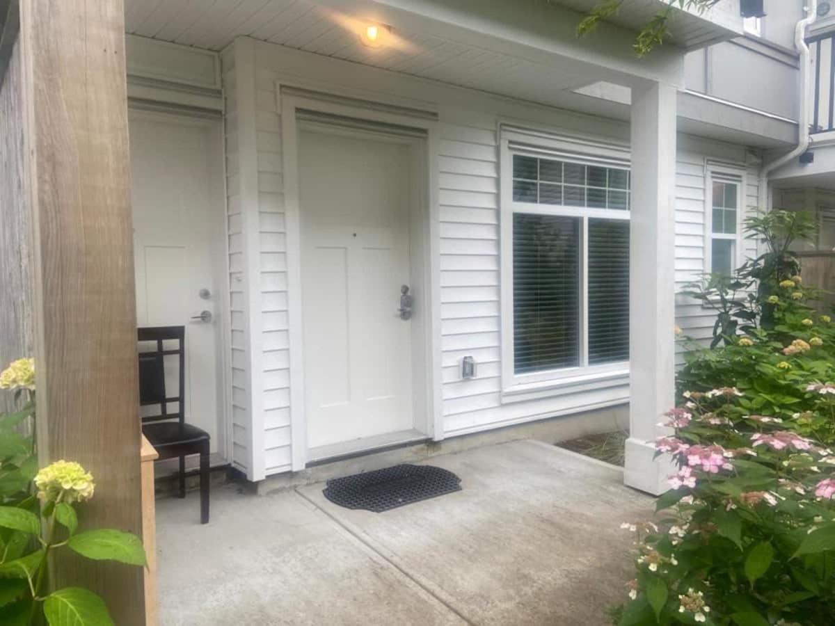 Spacious To In Surrey