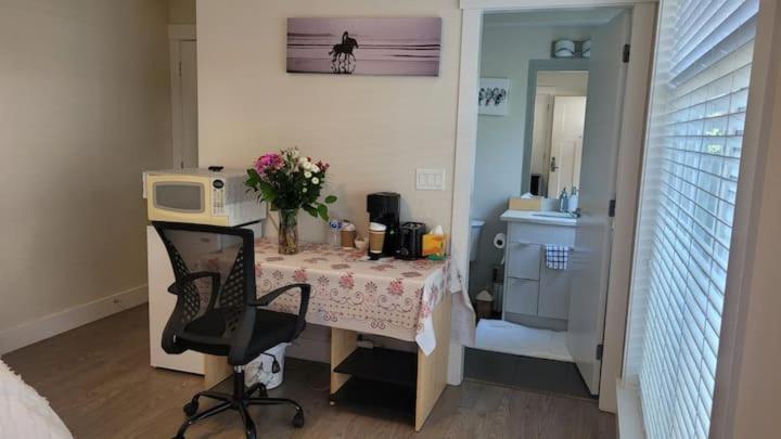 Spacious To In Guest house *