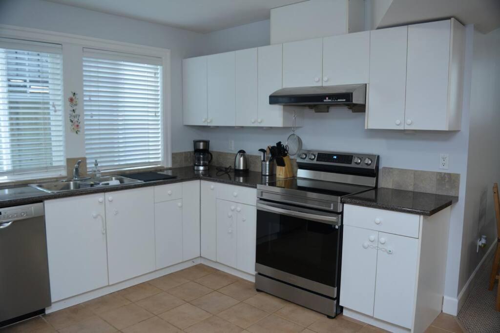 Apartment Beautiful 2 Bedroom Place In Surrey/langley