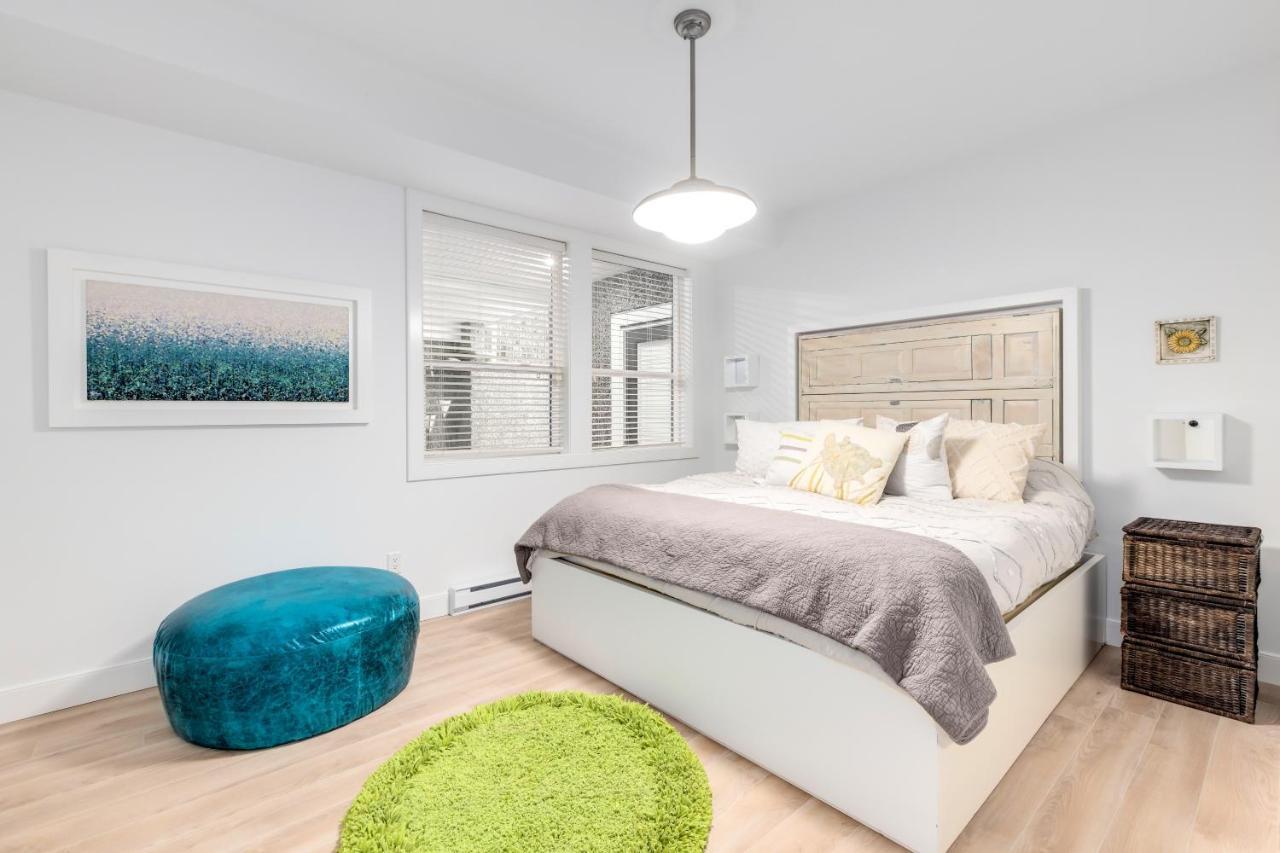 Crescent Beach Is A Walk Away From Casa Altamira! Apartment