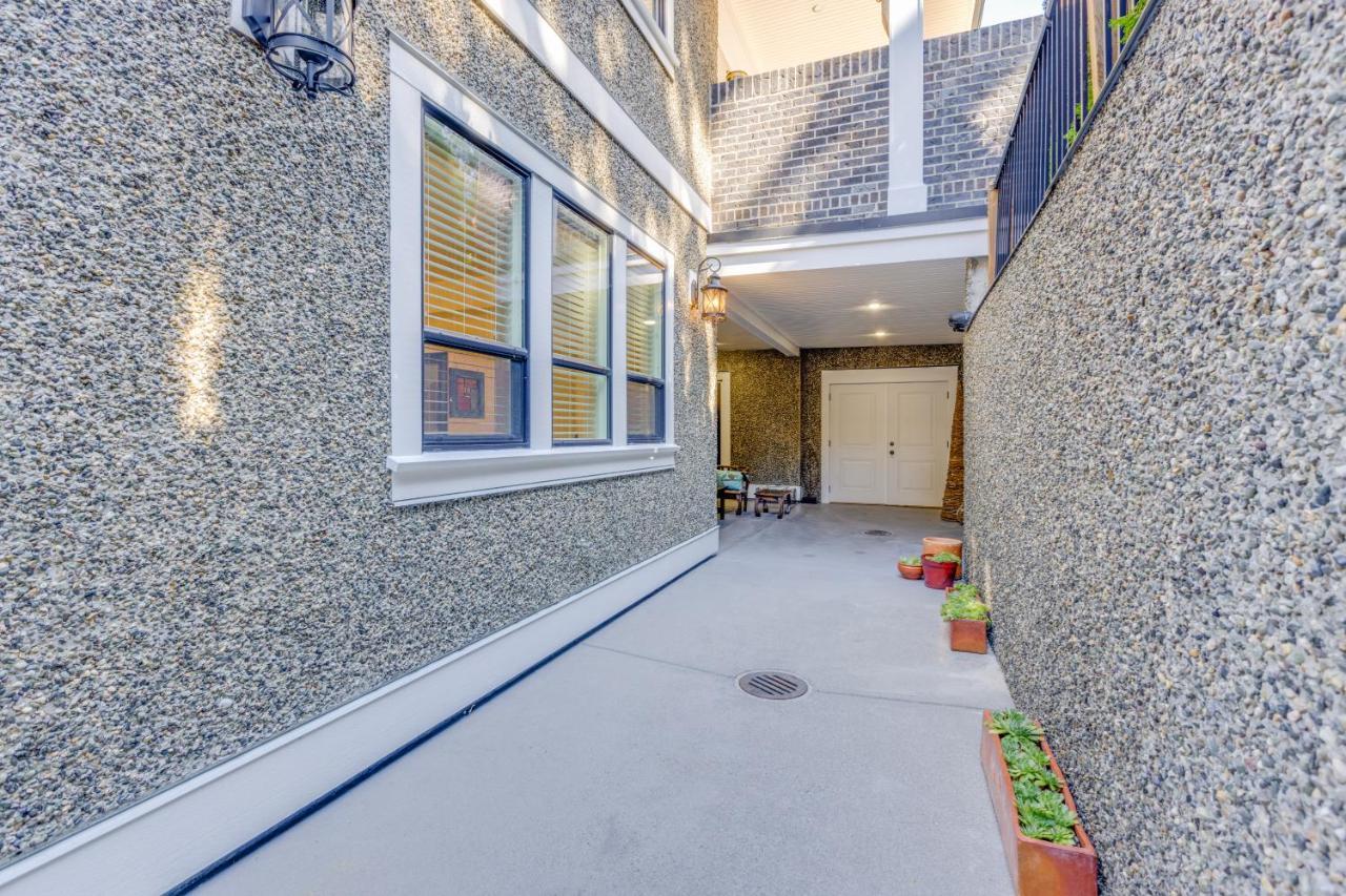 Crescent Beach Is A Walk Away From Casa Altamira! *