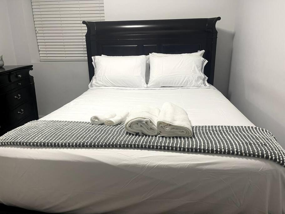Cozy One Bedroom Surrey