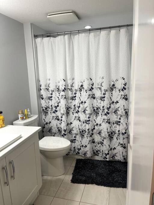 Cozy One Bedroom Surrey