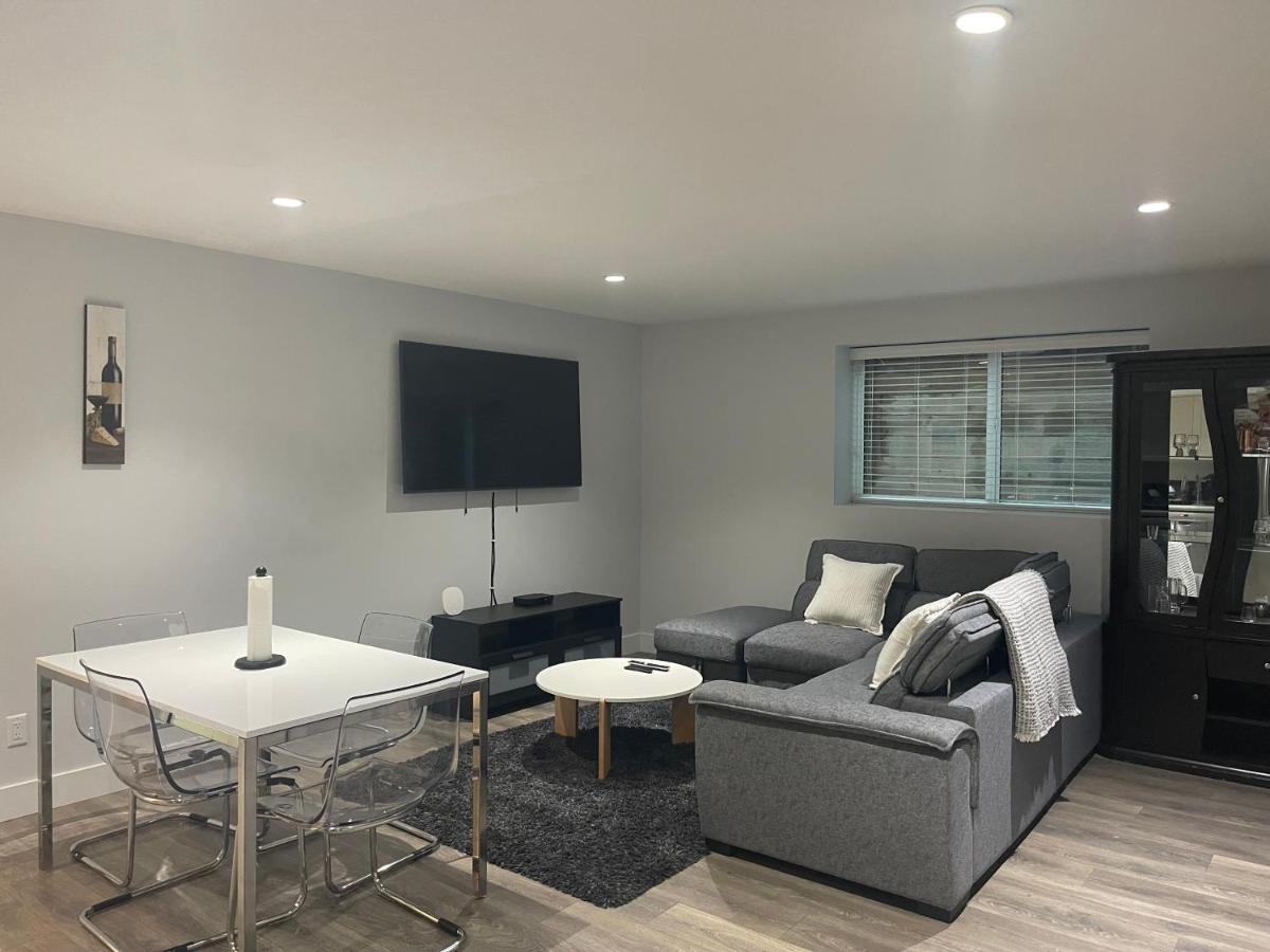 Cozy One Bedroom Surrey