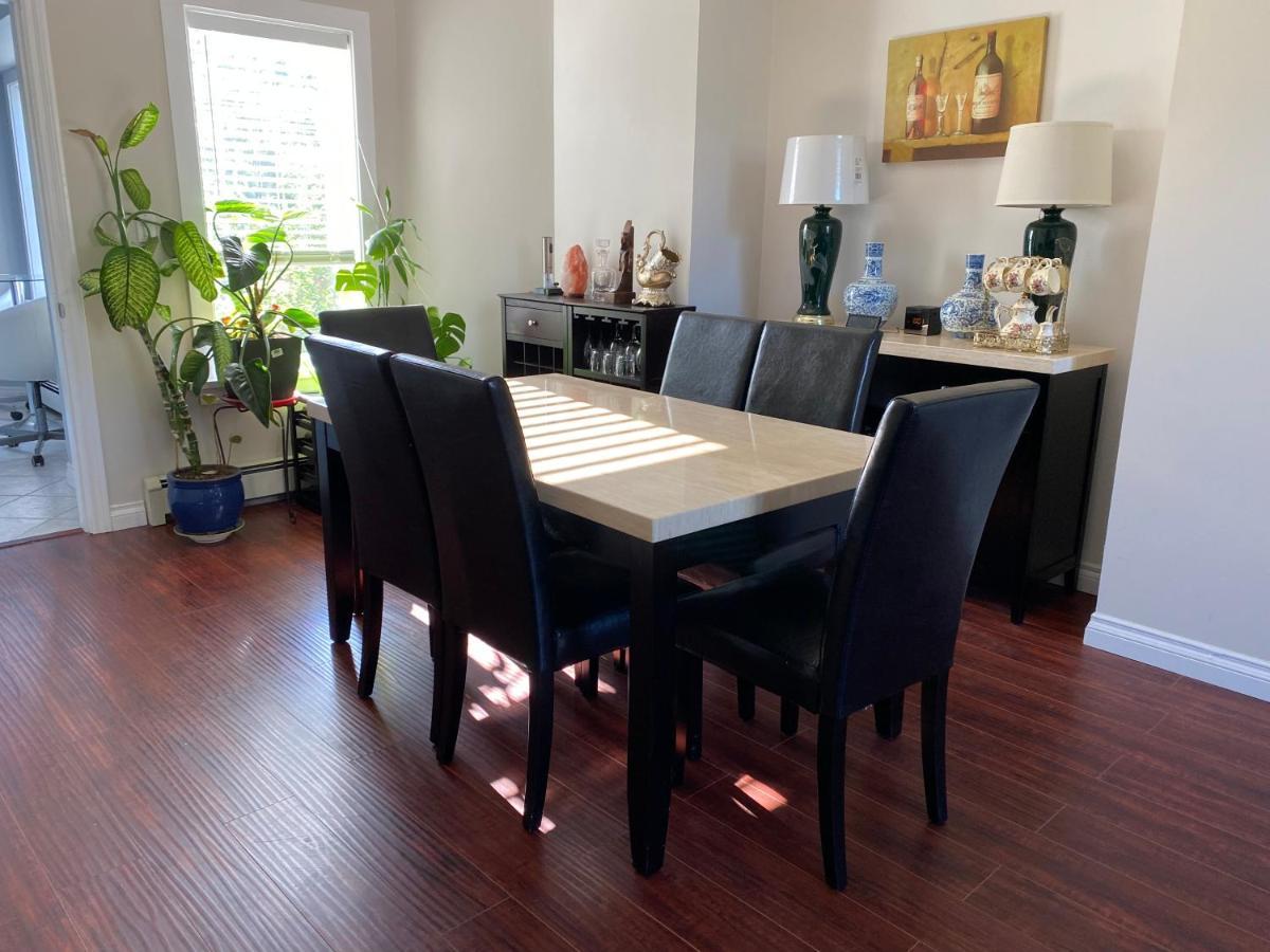 Homestay Jane's Private With Shared Washroom Surrey