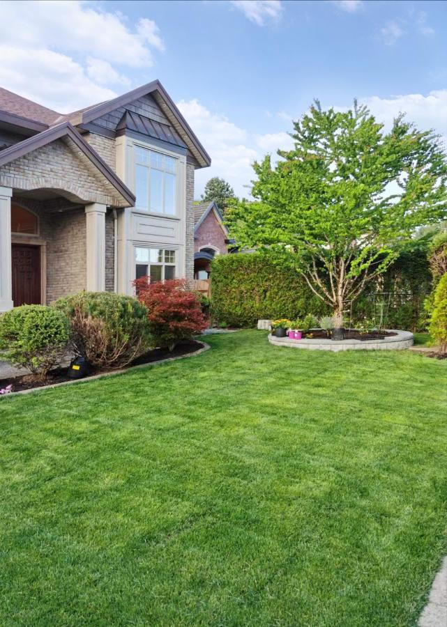 Ground Lvl Entire Guest W/ Private Entrance Surrey