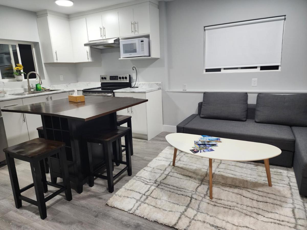 Blissfull Two Bedroom Near Centre * Surrey