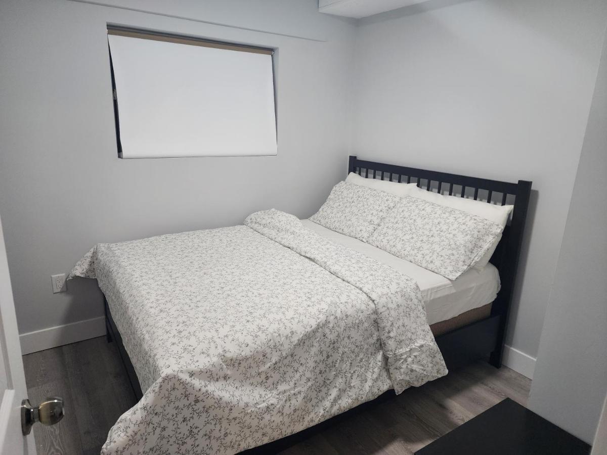 Blissfull Two Bedroom Near Centre Homestay Surrey