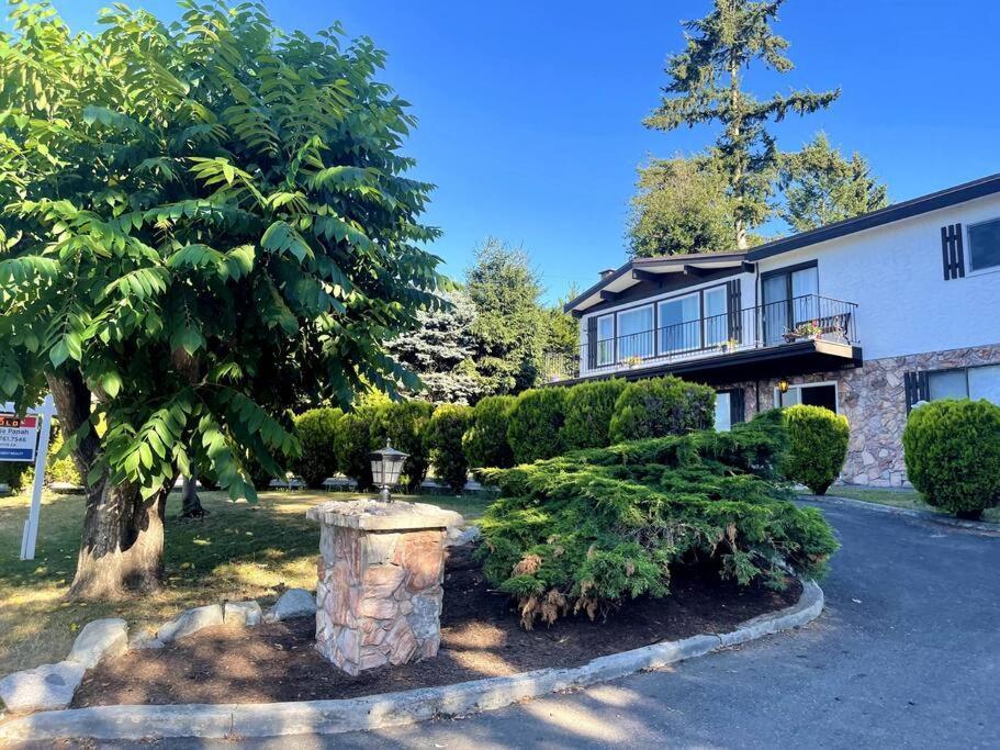 Apartment Large In Bolivar Heights Surrey