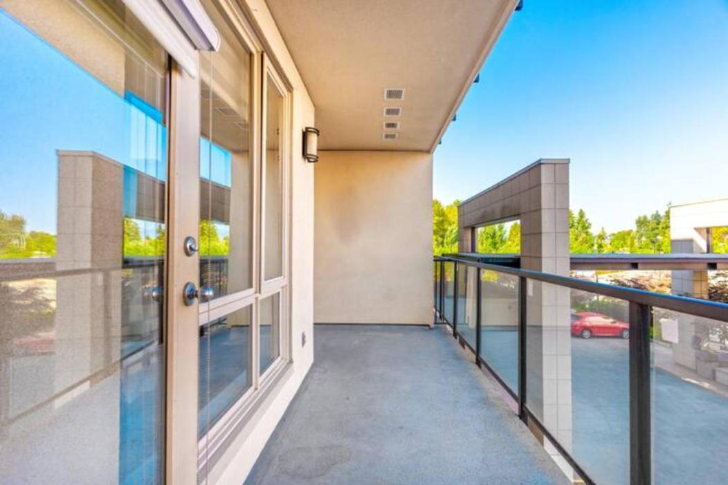 Private With 2 Bedrooms, 2 Bathrooms, Living Area, Laundry Included Apartment Surrey