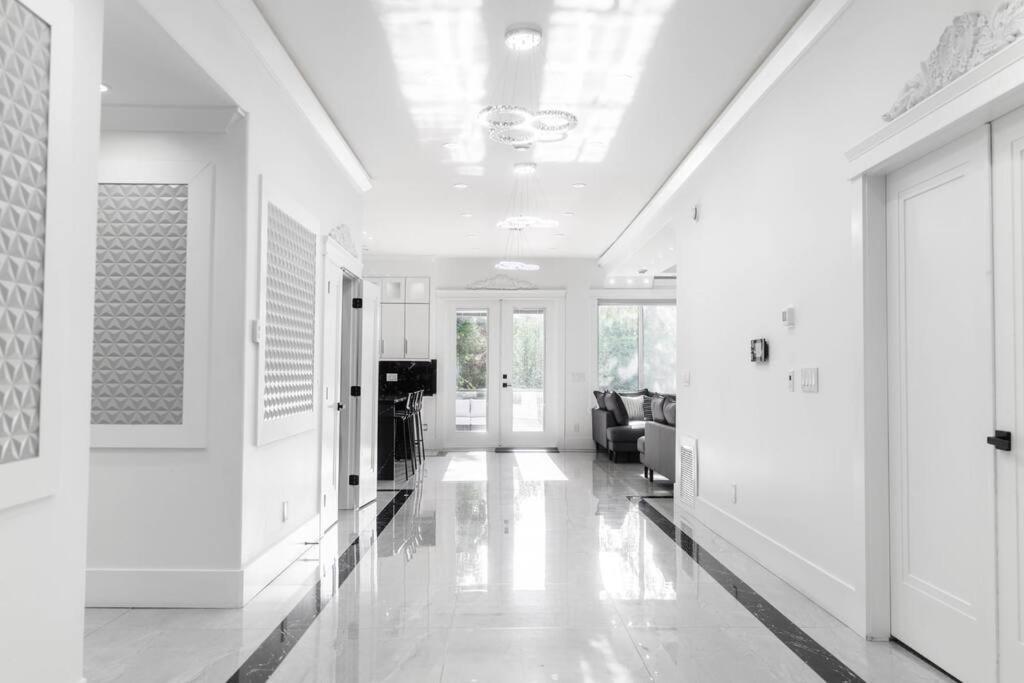 Villa Hidden Hills Luxury Estate