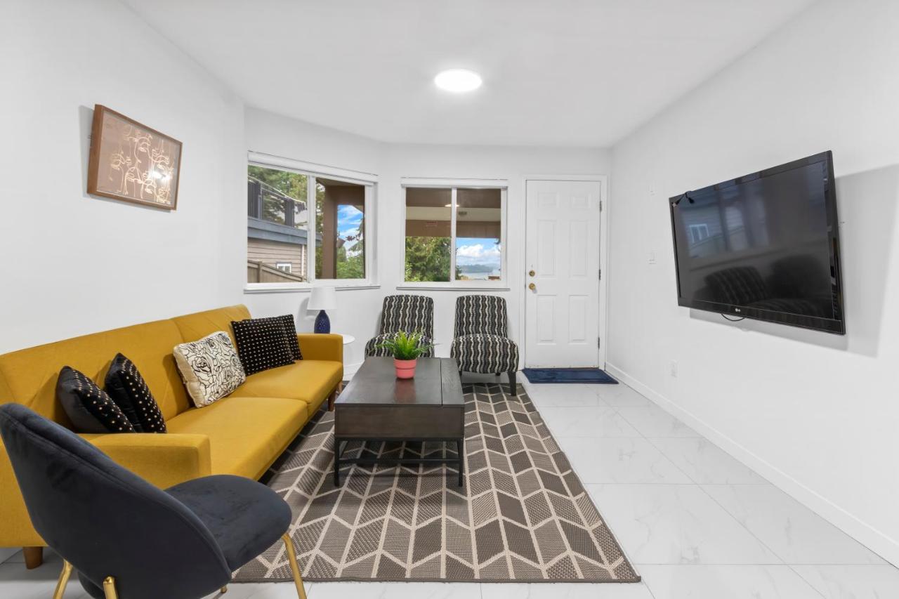 Pristine 3 Beds 2 Washroom Guest