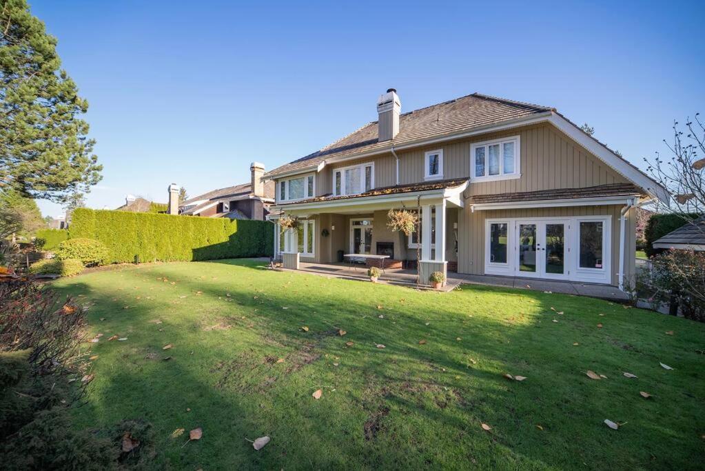Villa Cozy Back On Golf Course *