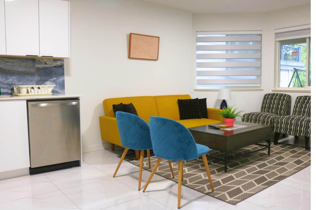 Pristine 3 Beds 2 Washroom Guest