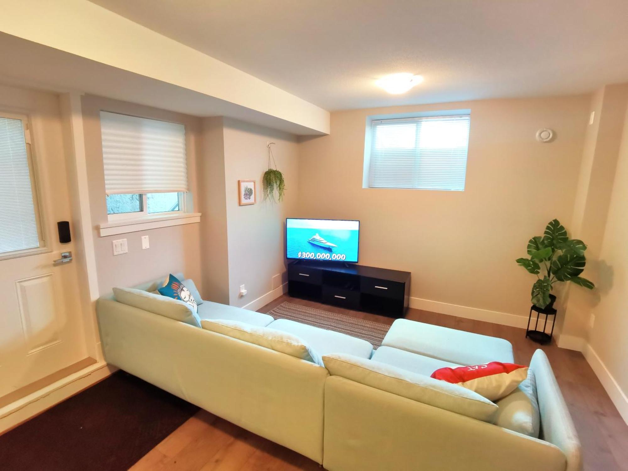 Sweet Home-morden Brand New Villa