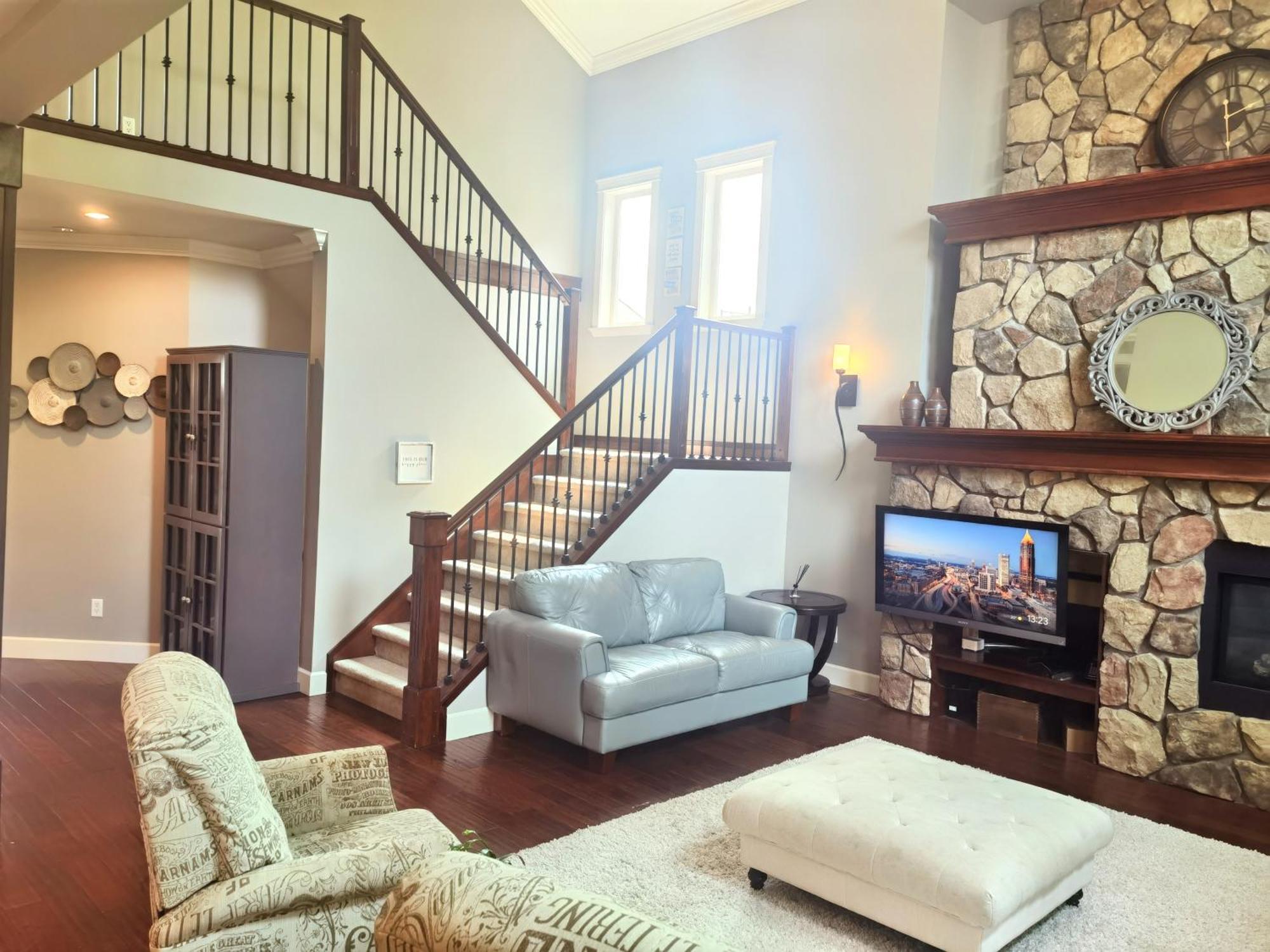 Cozy Large In Villa *