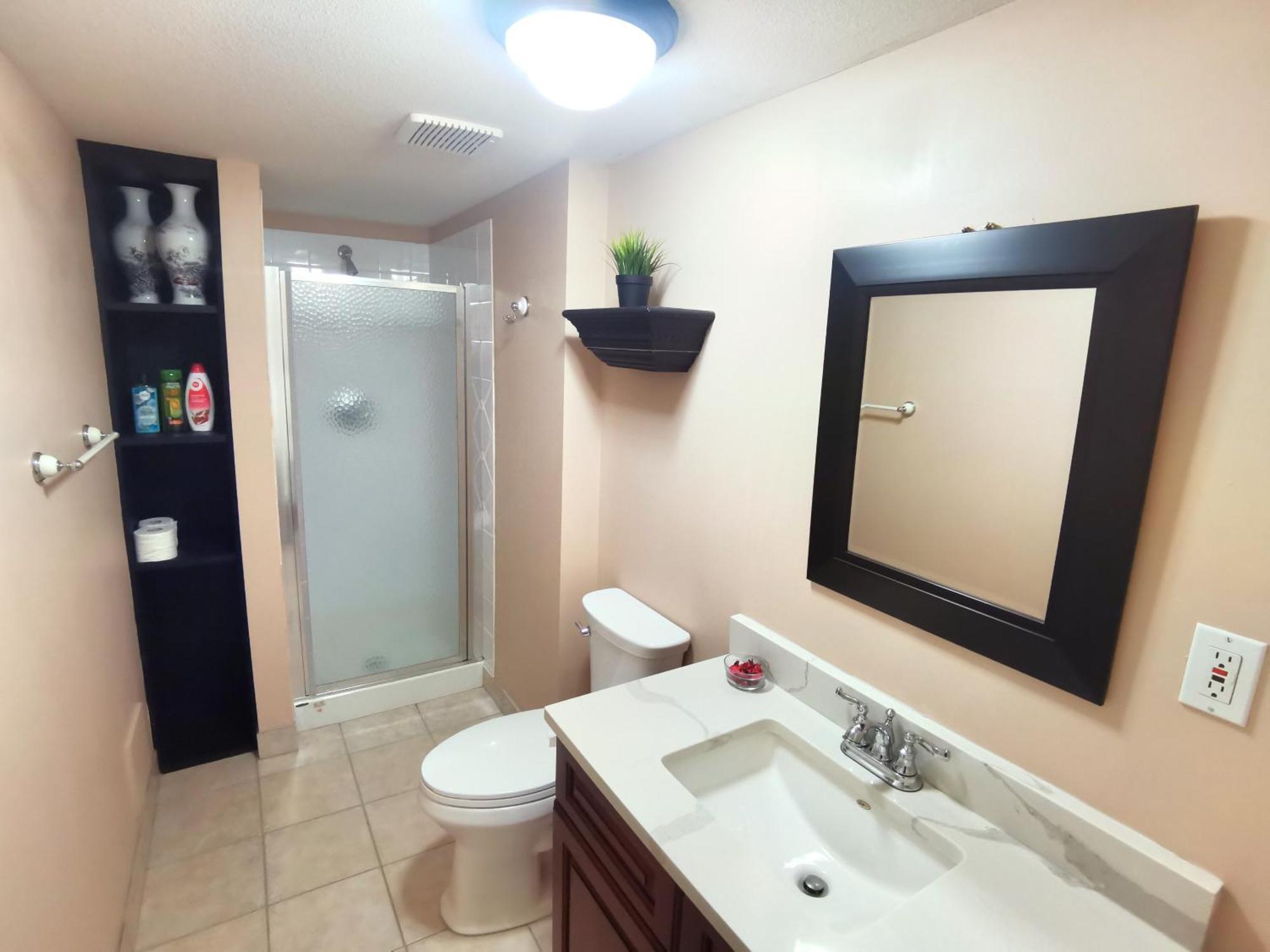 Chinese Style Two Bedrooms * Surrey