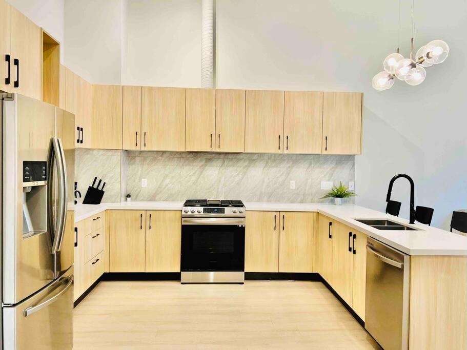 Family Friendly Ground Level Apartamento