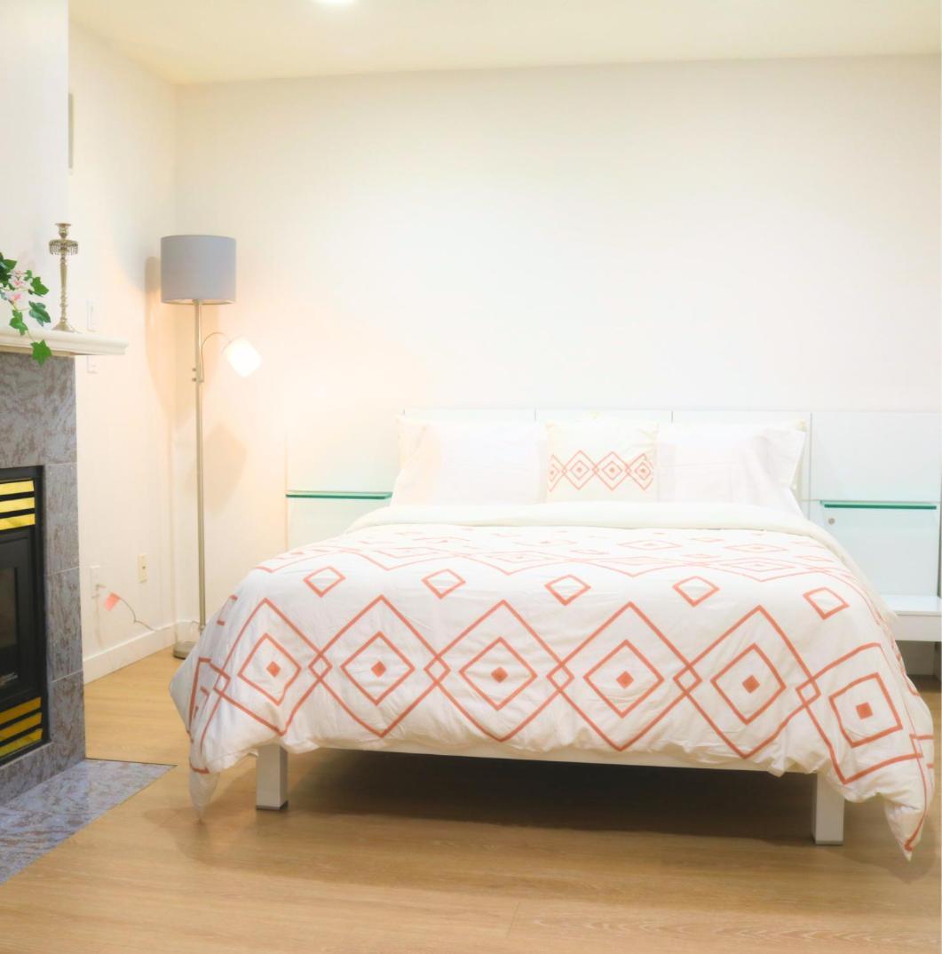 Pristine 3 Beds 2 Washroom Guest *