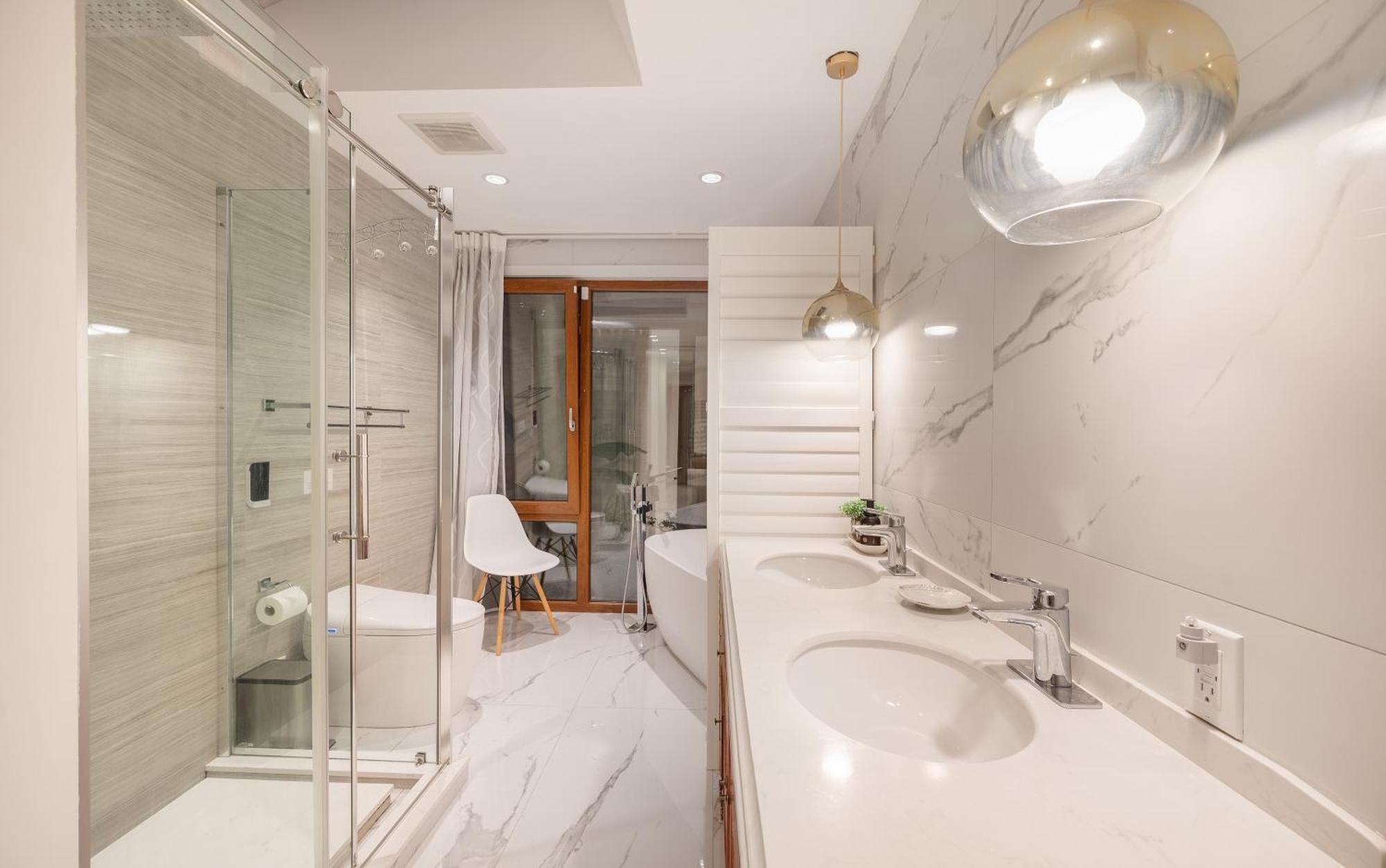 Lux White Rock Pool House Beachfront Like Villa Surrey