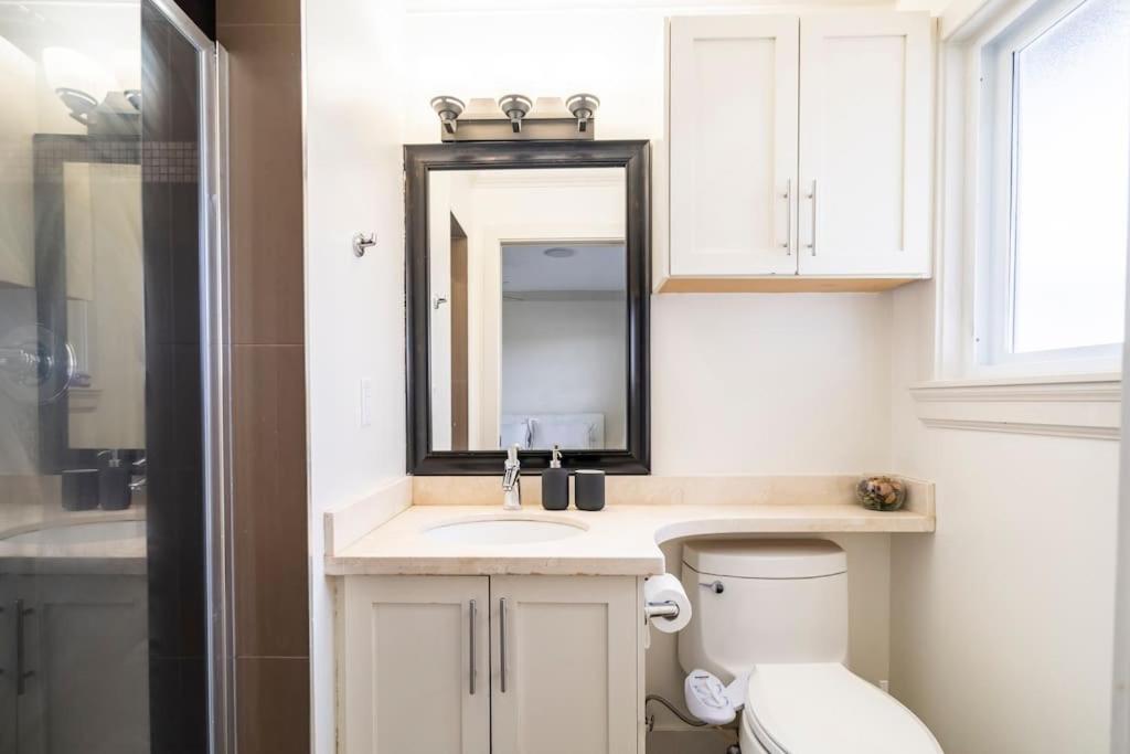 Spacious Family Upper Level 3 Bedrooms *