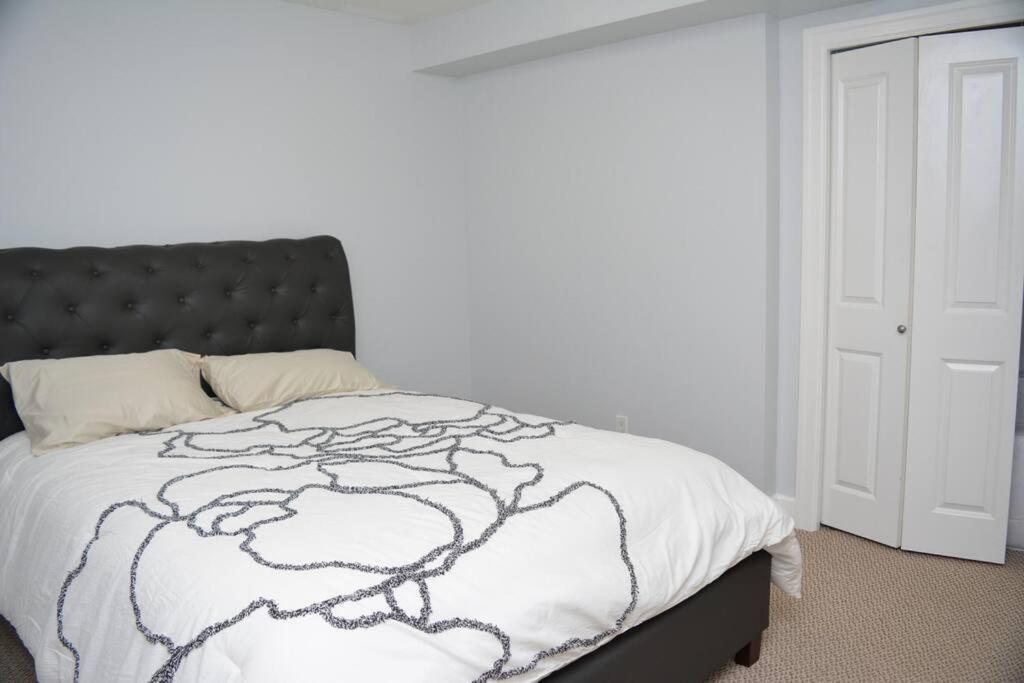 Beautiful 2 Bedroom Place In Surrey/langley Apartment