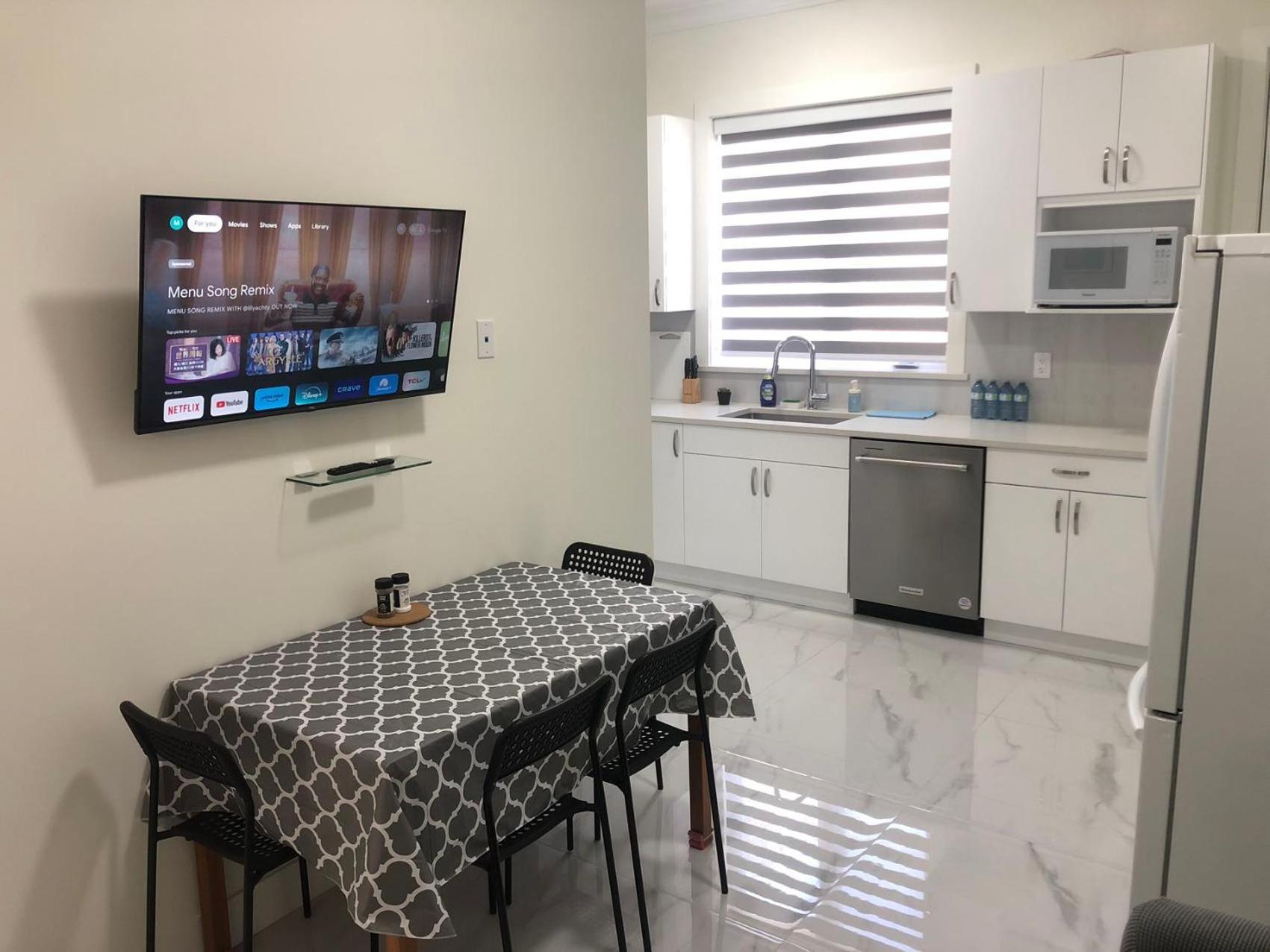 Ground Lvl Brand New - Two Bedroom * Surrey